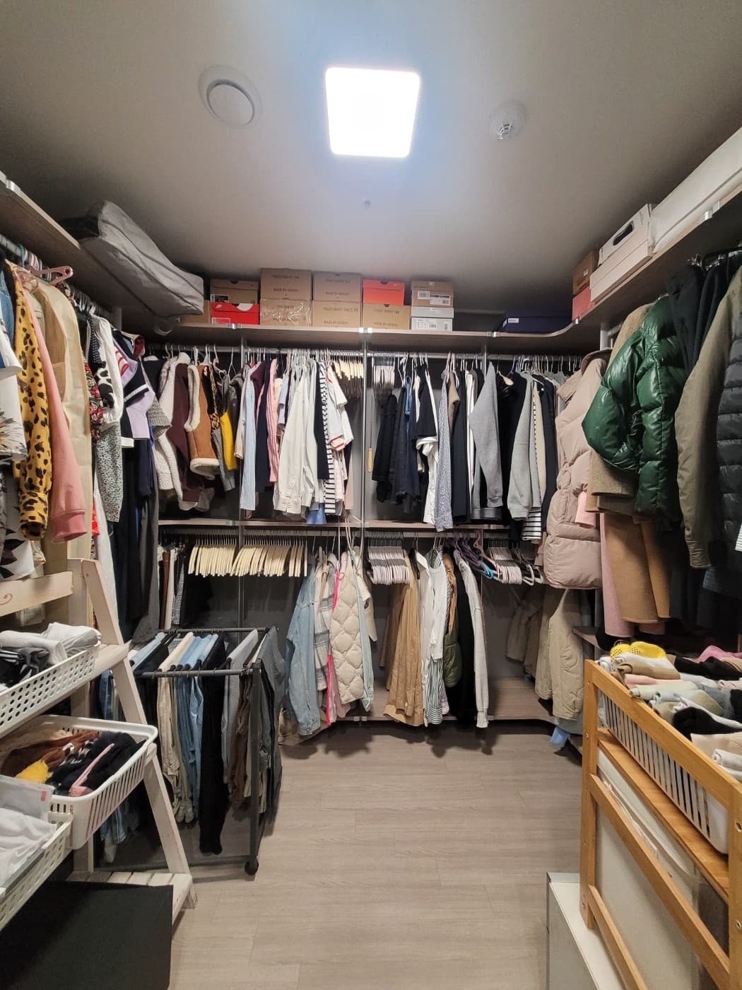 드레스룸 정리 2 Before